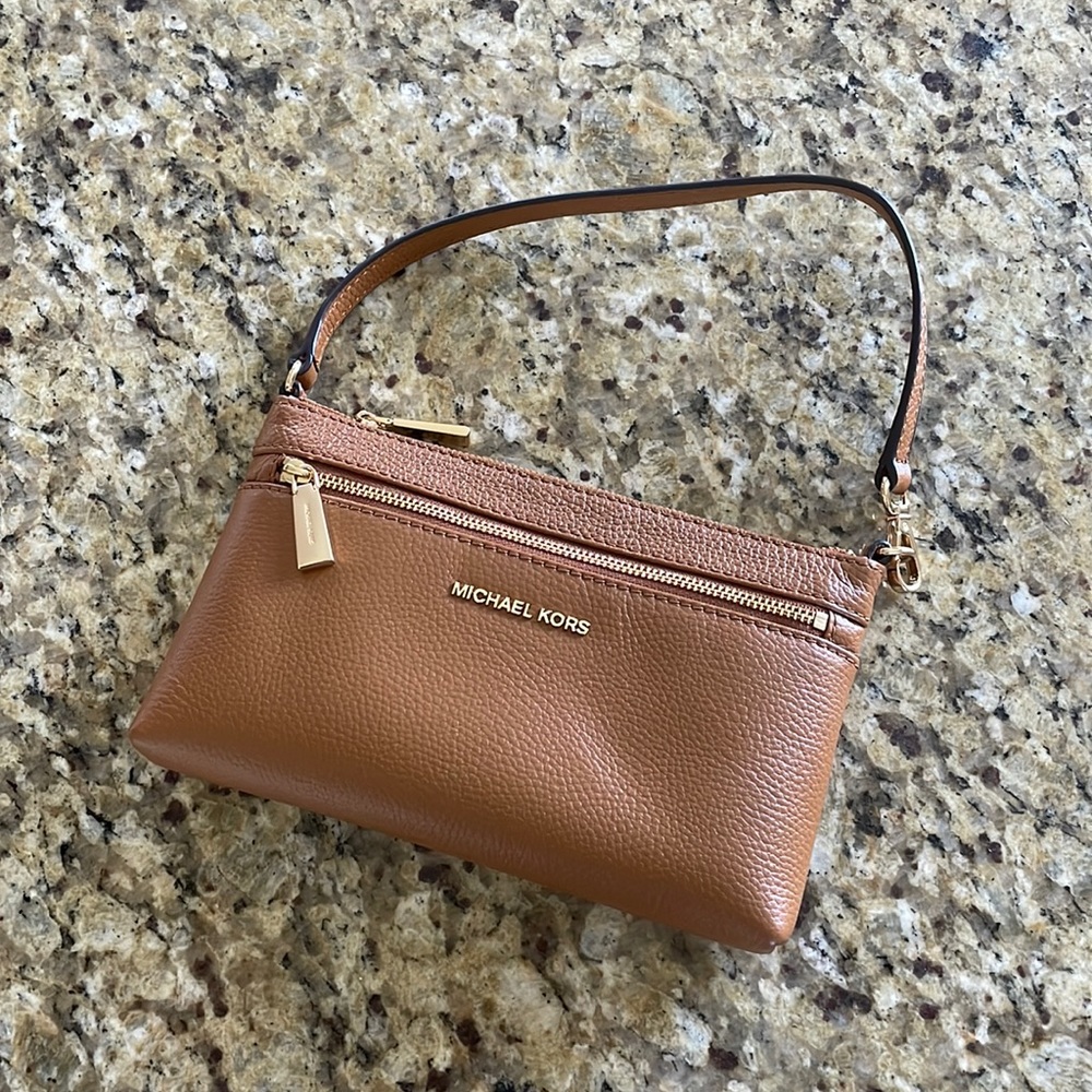NWOT: Michael Kors Tan Wristlet/Mini Purse | One Size